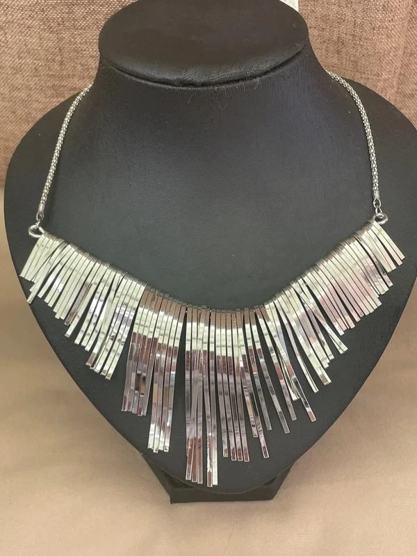 Pebble necklace and matching earrings – photo 5